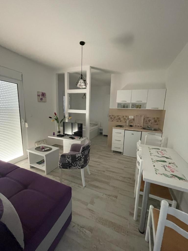 Apartments Tina Utjeha Ngoại thất bức ảnh