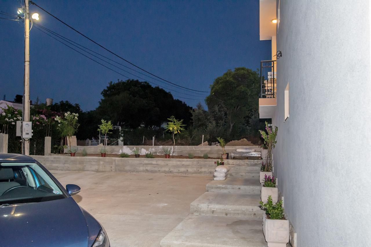Apartments Tina Utjeha Ngoại thất bức ảnh